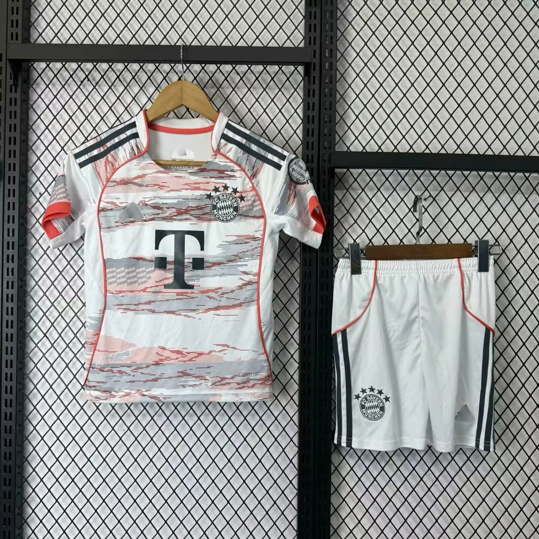 Bayern Münich Away Kit 2025/2026